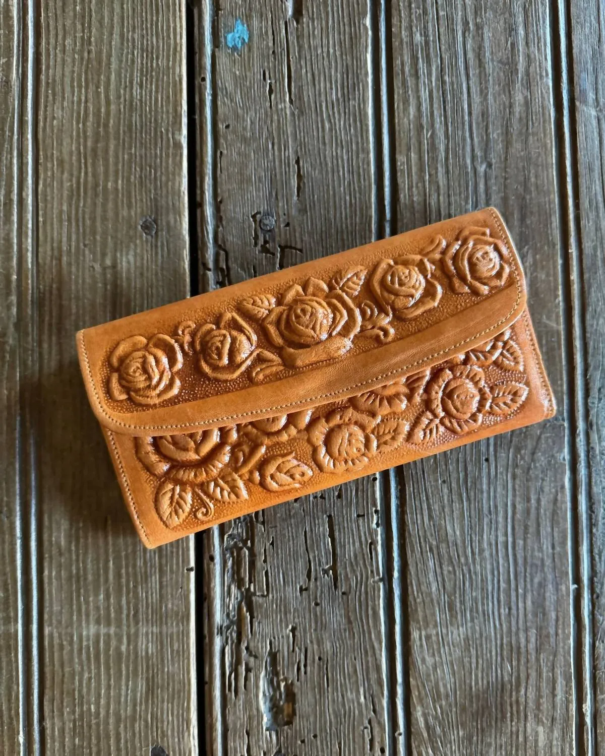 American Darling - Women's Leather Wallet.