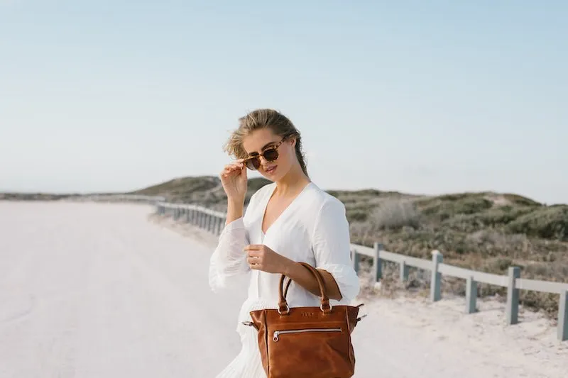 Zemp Paris Grab Handbag | Waxy Tan